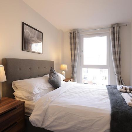 Southbank Leeds Apartment. New! With Free Parking Zewnętrze zdjęcie