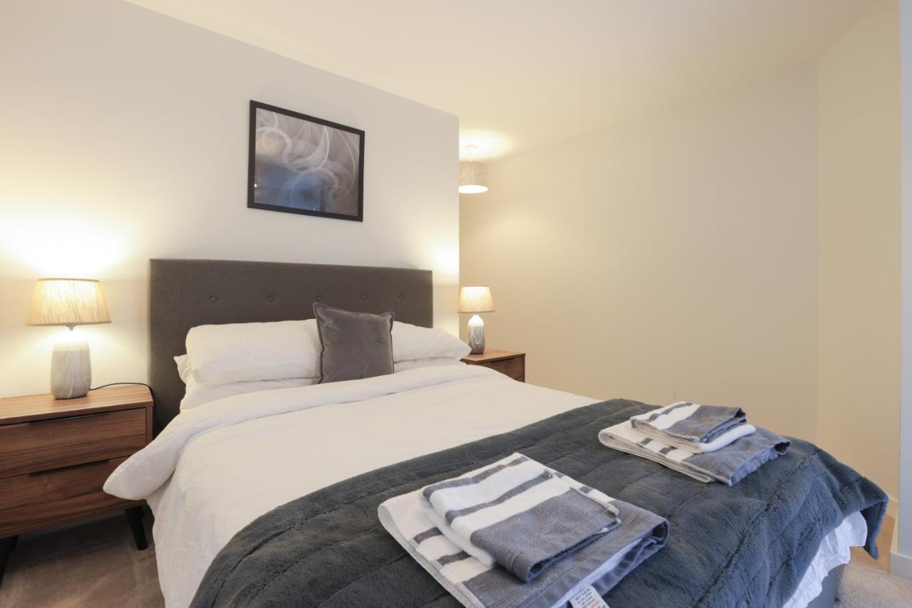 Southbank Leeds Apartment. New! With Free Parking Zewnętrze zdjęcie